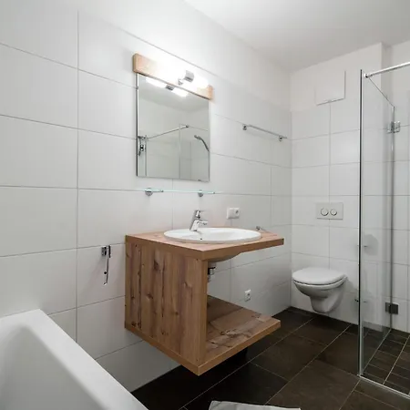 Apartment Luxurious Apartment In Zell Am See Near Ski Area *